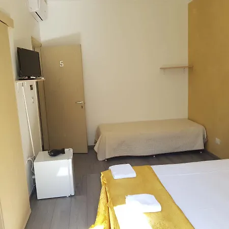 La Maison Corso Roma Guest house *